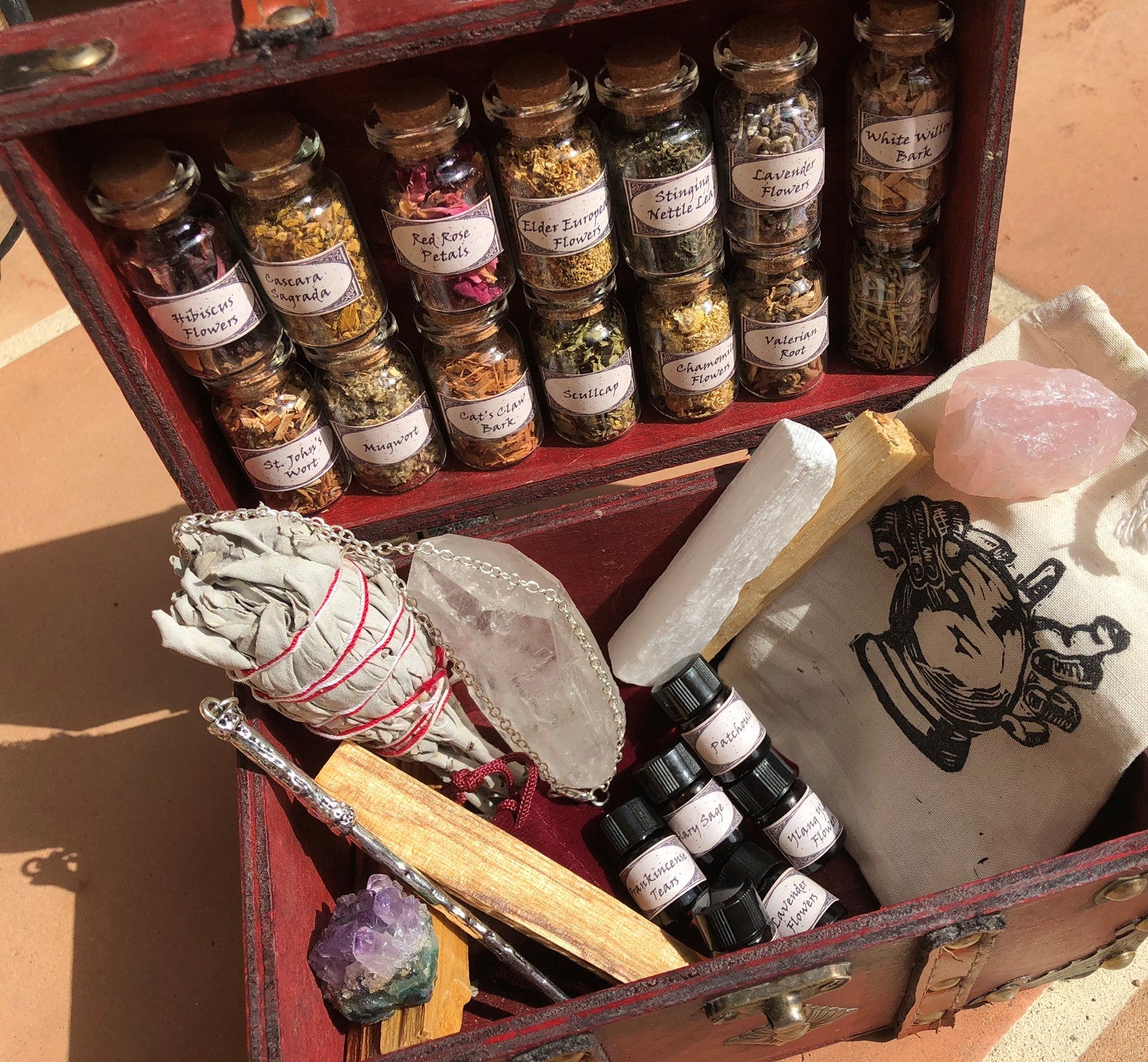 Wiccan Altar Supplies and Tools – Secretly A Witch