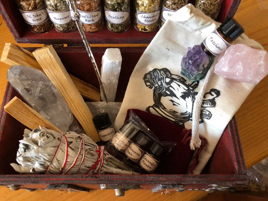 WITCHCRAFT KIT ~ witch alter sets ~ wand kit ~ witch kits ~ potion kit ~ crystal witchcraft ~ spellbook ~ book of shadows ~ cigar box